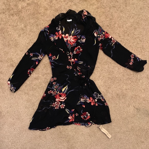 Reformation Corsage Dickinson Floral 